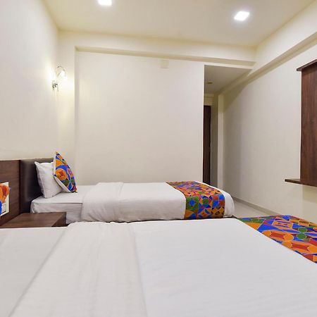Fabhotel A1 Plaza Ahmadábád Kültér fotó