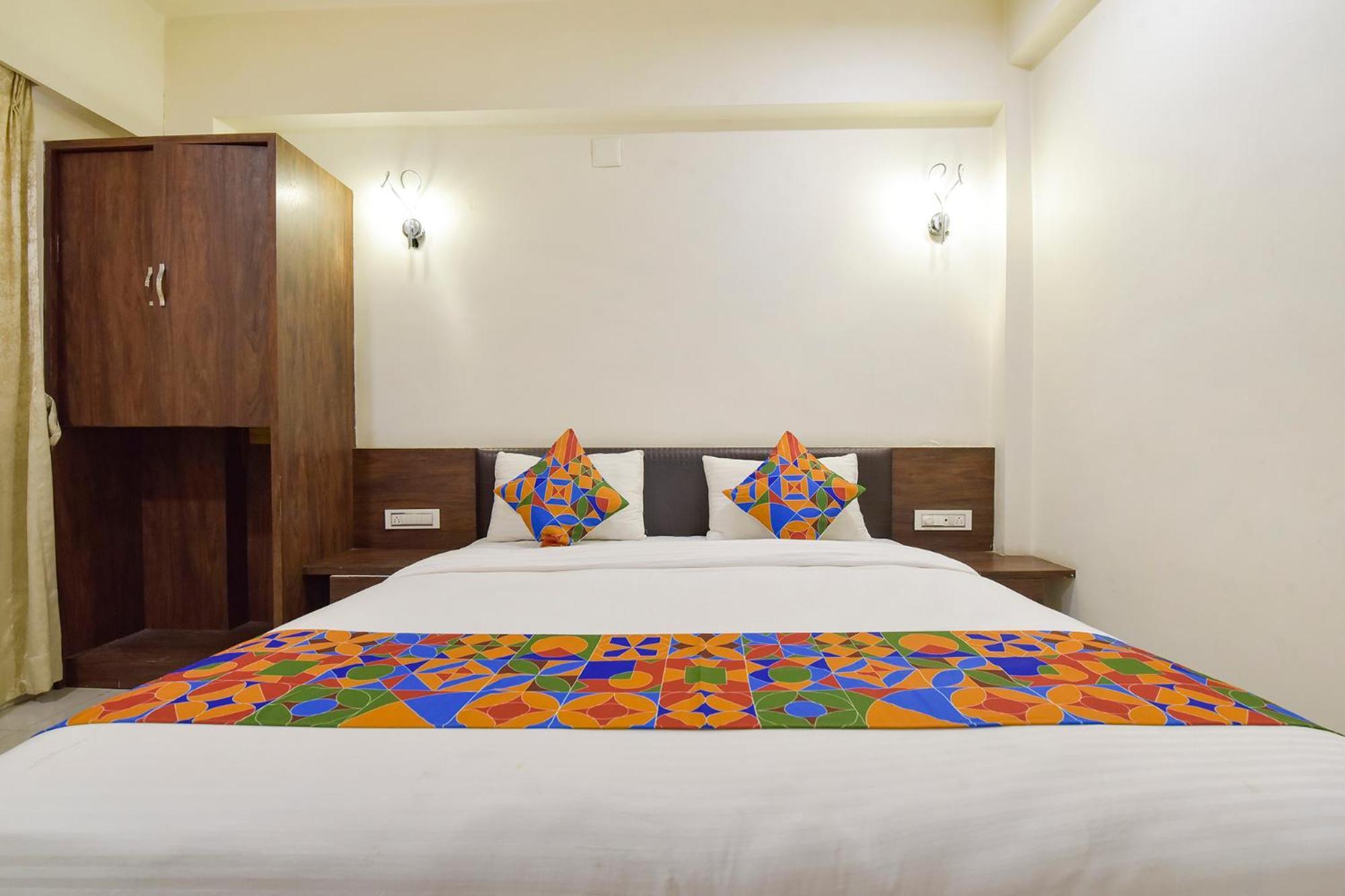 Fabhotel A1 Plaza Ahmadábád Kültér fotó