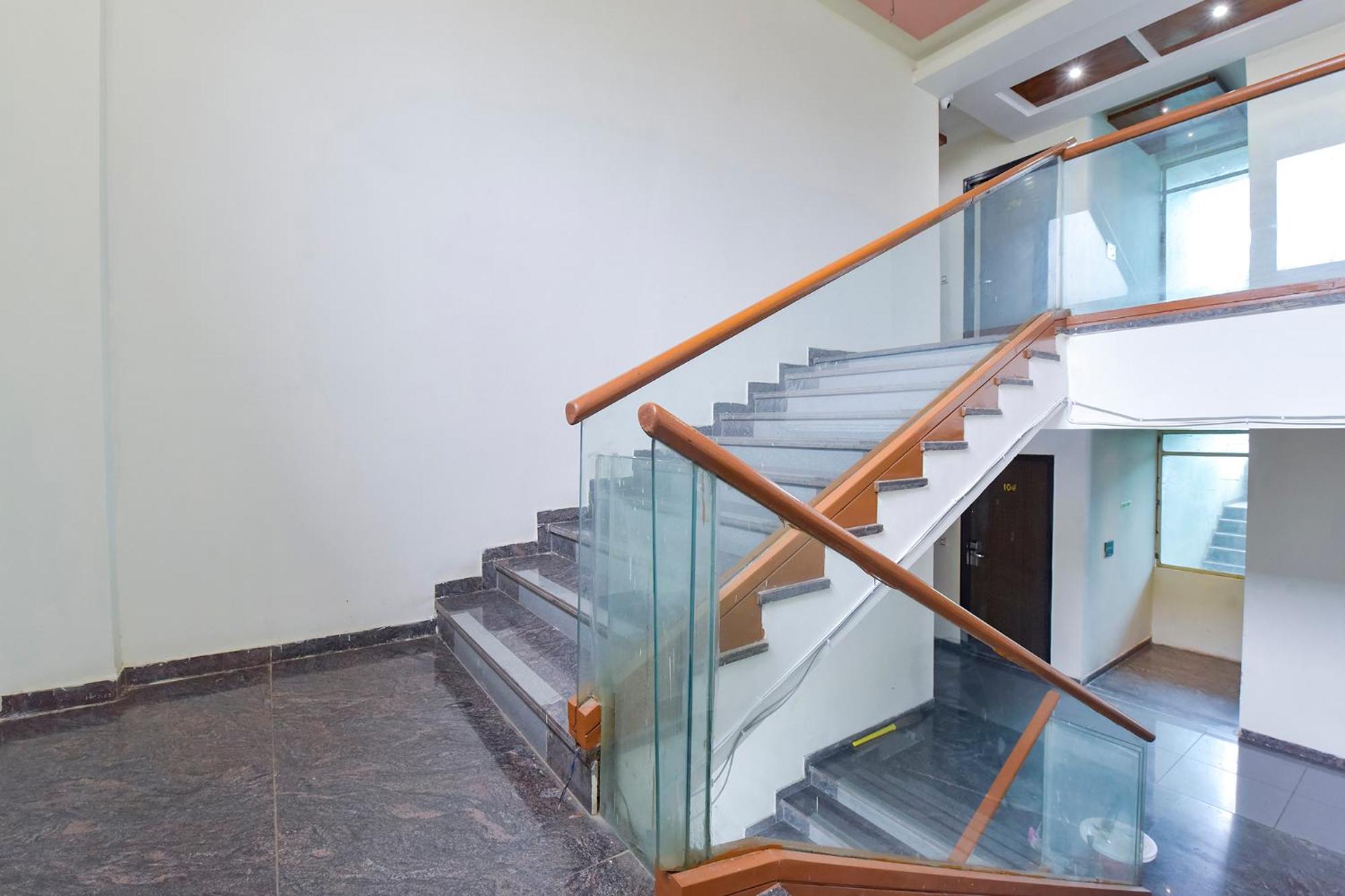 Fabhotel A1 Plaza Ahmadábád Kültér fotó